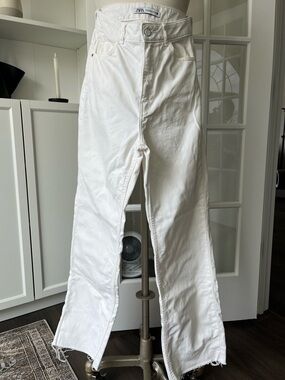 Zara White High Rise Wide-Leg Frayed Hem Jeans